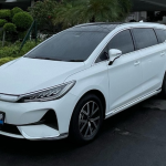 BYD M6 Mobil Keluarga Tanpa Emisi, Teknologi Masa Depan