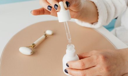 Waspada! Ini Kode Keras Bahwa Skincare Kamu Harus Di Ganti