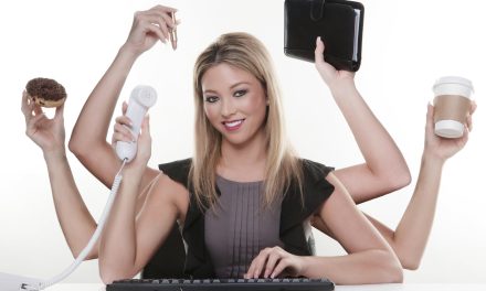 Peran Asisten Pribadi Influencer Dalam Gemerlap Digital Loh