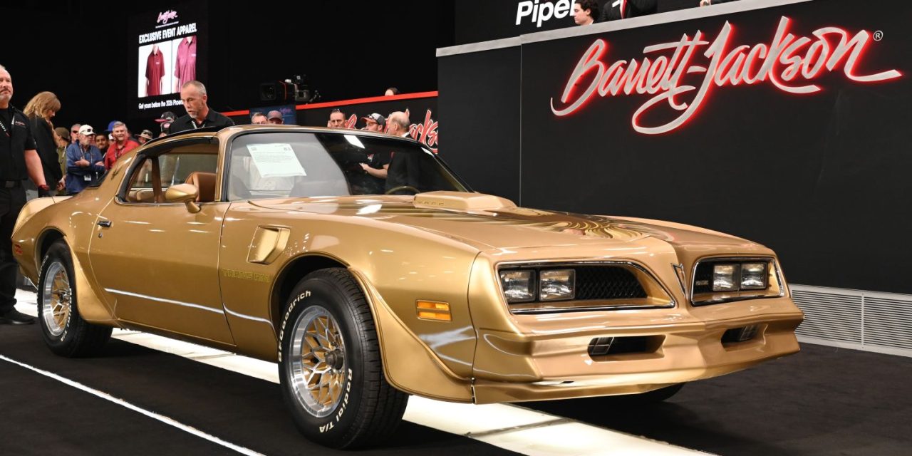 Barrett Jackson 2026 Pamerkan Mobil Kolektor Langka